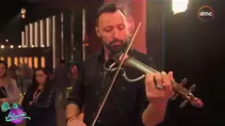 شاهد أحمد فهمي وهو بيبدع في العزف على الكمانجة من كواليس تعشبشاي دندنها