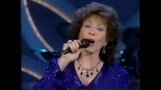 Loretta Lynn - Coal Miner's Daughter - on The Tommy Hunter TV Show Canada 1990
