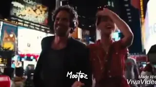 اتمشي معاها ونتكلم اضحك واحكيلها وتحكيلي لحد الدنيا لما تضلم اسكت ف تقول طب غنيلي          دندنها