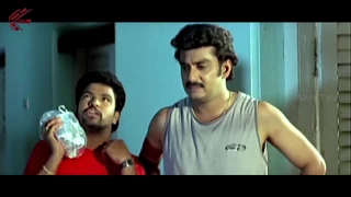 sindhu menon in towel love scene trinetram movie