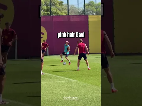 PINK HAIR Gavi in Barcelona training 🙄 (via fcbarcelona/IG)