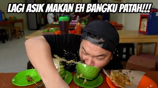 Download MAKAN SOTO HARGA 6 RIBU SAMPAI JATOH GARA-GARA BANGKU PATAH MP3