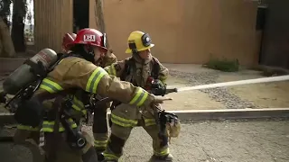  في خط النار    نظرة من الداخل على ما يتطلبه الأمر لتصبح رجل إطفاء دندنها