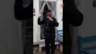 شرطي يرقص في فوز العراق على نغمة للموصل اشتاگيت يموت ضحك دندنها