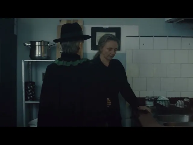 Persona Non Grata (2024) di Antonin Svoboda | Clip 'La madre'