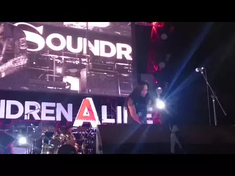 Download MP3 Koil - Rasa Takut Adalah Seni (Live @Soundrenaline 2015)