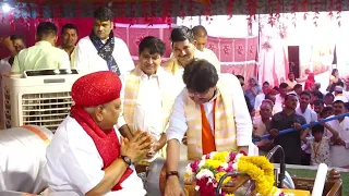 311 cabinet minister shri kailashji vijayvargiya came to indore bhagwat katha to have darshan of