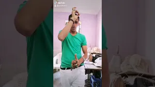 وخصمي قاملي وصحابوه جابلي واقف مفضي طرقتي 