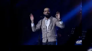 انا اتمنيت اكون جمبك وقدرتك دندنها
