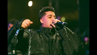 هنا القاهرة    عنبه من فان داي طلاب جامعة القاهرة لايف دندنها