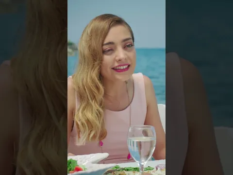 عشاء رومانسي على انفراد 🌸 - رائحة الفراولة #shorts