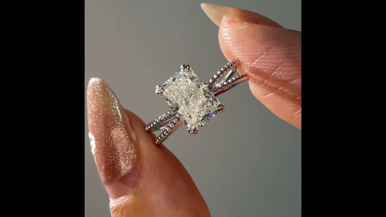 Callie丨1CT Radiant Cut Lab Diamond Milgrain Hidden Halo Engagement Ring