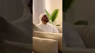 سافرت و عيوني على الهاتف تنام 