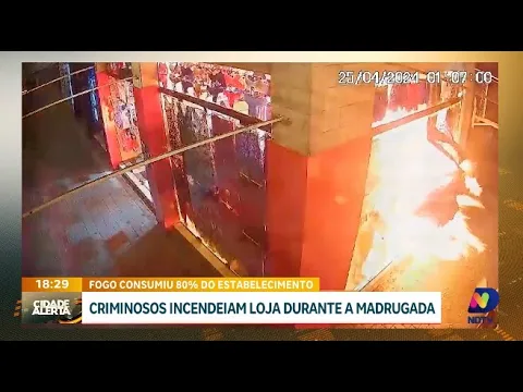 Incêndio criminoso destrói loja em Balneário Camboriú: 80% do estabelecimento consumido pelas chamas