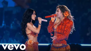 KAROL G, Becky G - MAMIII (En Vivo)