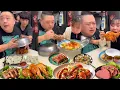 Lagu 小氣老公想獨吞燒雞,婆婆悄悄拿走,讓我吃【胖嫂美食】