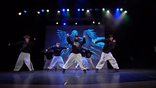 R1XMAS25 Showcase by Erik Dimas / Barni Blezer