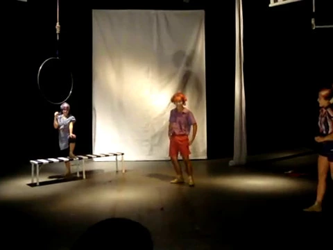 PAPANATAS (circo y teatro) - Emiliano Dionisi - martinwullich.com
