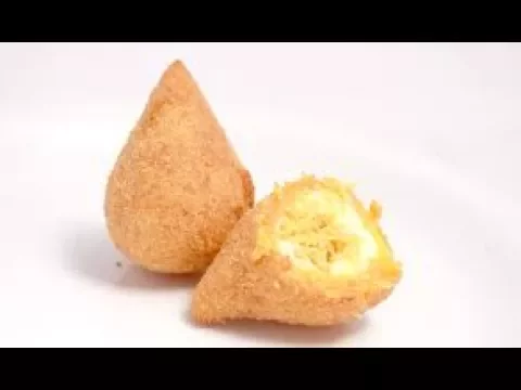 COXINHA DE FRANGO COM CATUPIRY (PASSO A PASSO COMO FAZER)