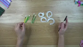 These pretty little white daisies are incredibly easy to make with just a few plastic straws.