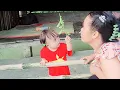 Download Lagu The difficult life of a single mother and child every day