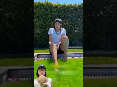 Chị gái nghĩ cách dọn sạch bể bơi #trendingshorts #trendingvideo #shorts #shortsviral #viralshorts