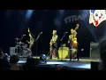 Stray Cats, "Stray Cat Strut" (live)