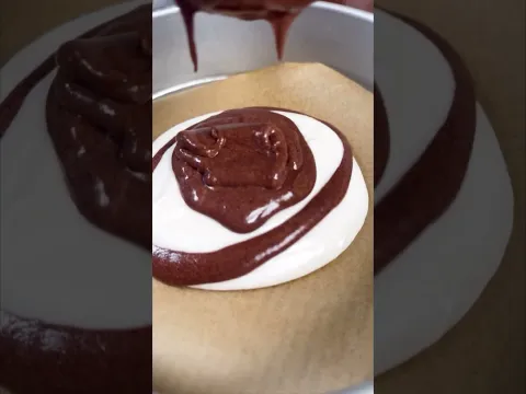 A Mesmerizingly Wild Cake