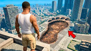 ENCONTRÉ una HUELLA GIGANTE en GTA 5