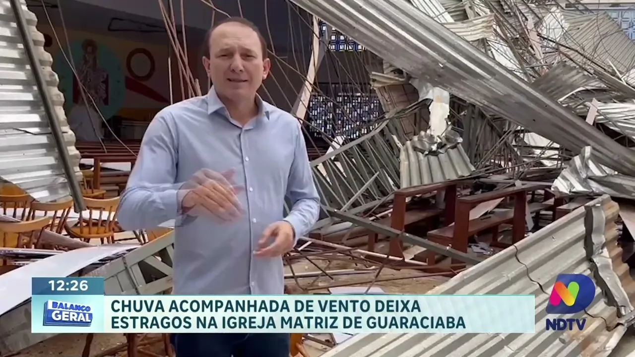 Chuva acompanha de vento deixa estragos na Igreja Matriz de Guaraciaba