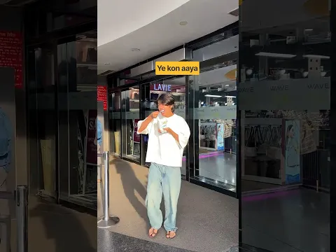 Ye kon mila?🤣#comedy #familyvlog #minivlog #shorts