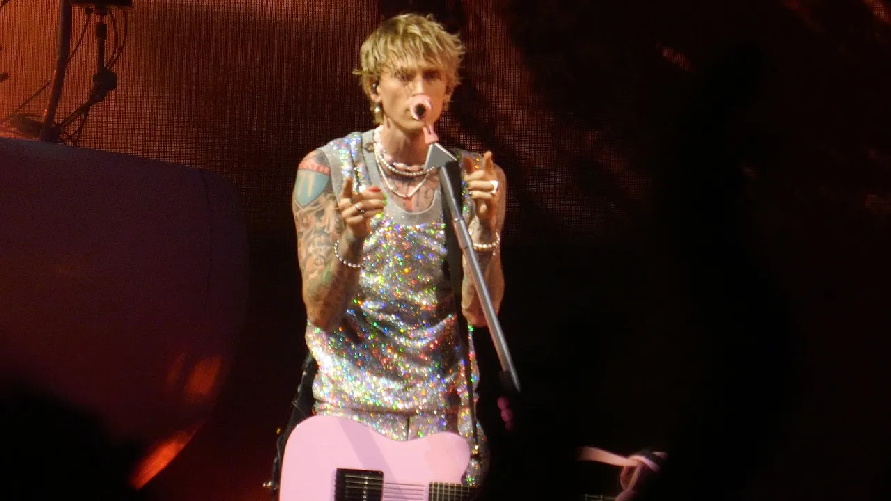 Machine Gun Kelly -  Misery Business (Paramore Cover) - Cleveland, Ohio - Live 2021