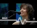Download Lagu Alanis Morissette - Head Over Feet - Unplugged (The Prince's Trust Party In The Park 2004)