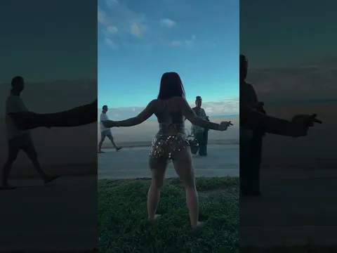 DANCING MAKES ME HAPPY 🥰🥰🥰 #trending #youtubeshorts #dancer #latina