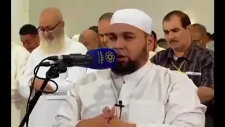 الشيخ عبدالله كامل    وخشعت الأصوات للرحمن فلا تسمع إلا همسا  شاهد اهتزاز المسجد من البكااء  دندنها