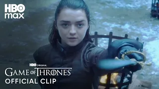Arya Stark Fights Brienne Of Tarth Game Of Thrones Max 