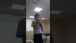 اصغر طفل يحل مكعب روبيك الهرمي  بيرامنكس  دندنها