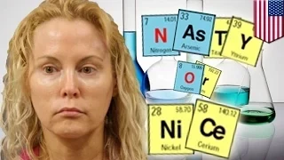 استاذ علوم في مدرسة إعدادية وكيمياء مع أحد الطلاب 