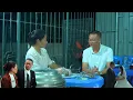 Download Lagu Ly Tu Tieu dan CEO Uri menjual kue bersama untuk mencari nafkah.