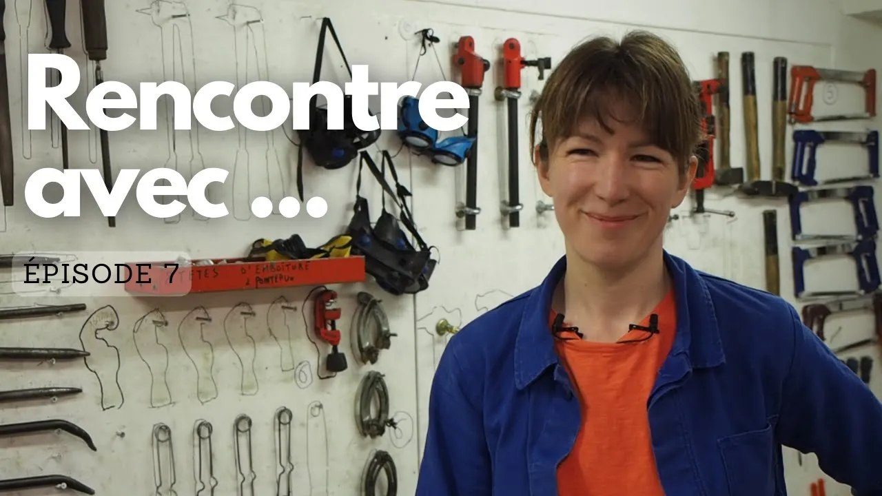 Une apprentie en formation CAP monteur en installations sanitaires