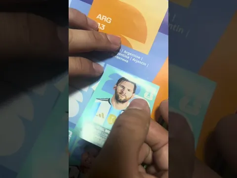 Ya pegué a Leo Messi 🥹🤞 #2026 #mundial2026 #albummundial #panini # shorts