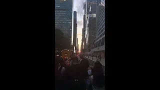 Manhattanhenge Magic Street-Aligned Sunset Wows New Yorkers