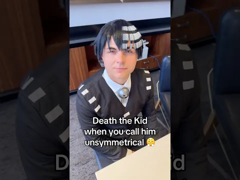 This guy knows symmetry 🤓👆 #anime #deaththekid #souleater #souleateranime