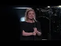 Kelly Clarkson covers Dancing On My Own - Robyn / Calum Scott (Live)