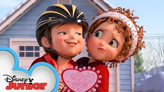 nancys fancy valentines fancy nancy disney junior