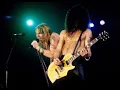 Download Lagu Guns N' Roses - Welcome To The Jungle (Oficial) (Remaster, @Dolby  Atmos, Audio Inmersivo, DearVR)