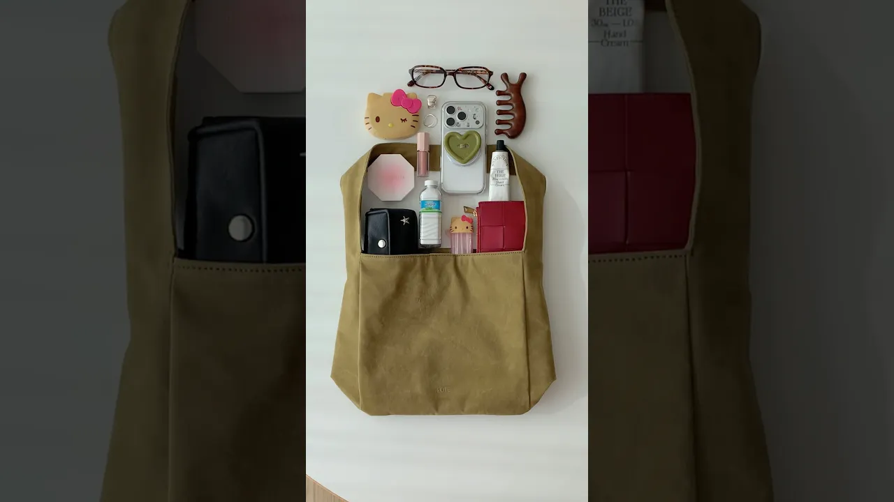 #whatsinmybag ASMR 🎀