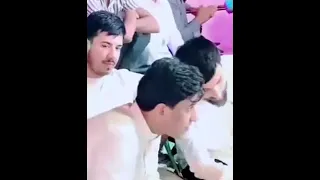 يمه نضرت هذا الولد تخوف وتضحك شوفو شلون يباوع ع مسلم الوائلي 