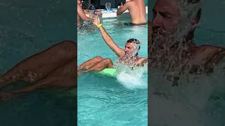 Сесть попой в круг 