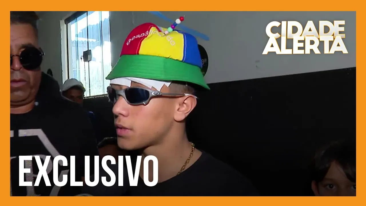 Meno Kabrinha fala pela primeira vez após ter alta do hospital